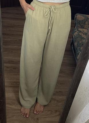Жіночі оливкові легкі штани