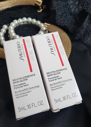 Тональный крем shiseido revitalessence skin glow