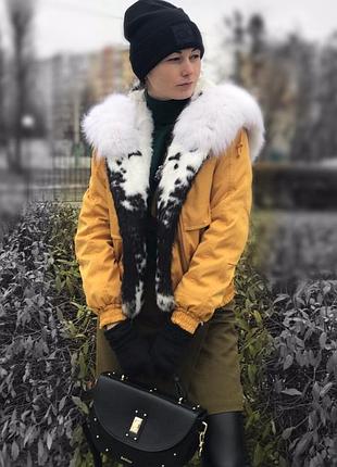 Стильний зимовий бомбер