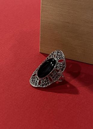 Каблучка з чорним каменем