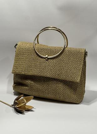 Плетена сумка квадратної форми з круглими ручками