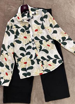 Блуза в квітковий принт