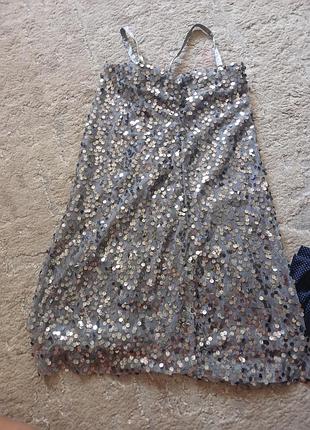 Продам платье с пайетками