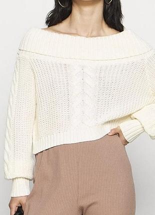 Молочный вязаный свитер кофта с открытыми плечами missguided