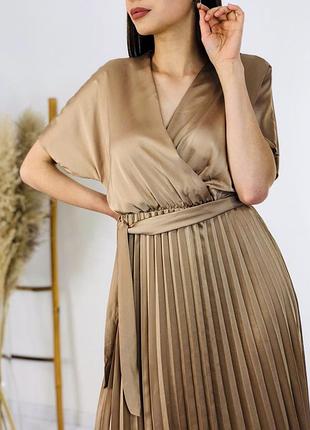 Плаття атласне