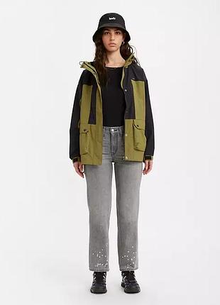 Женские джинсы levi’s серые с эффектом мелированных брызг