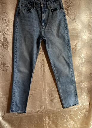 Джинсы женские бренда zara, пот-39, поб-47, длина-97, голубого цвета