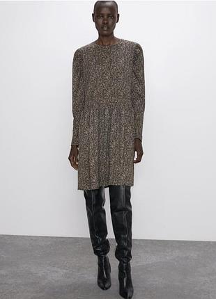 Стильное свободное платье zara