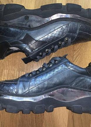 Кросівки шкіряні