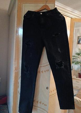 Джинсы черные женские.пот 35, поб 49, посадка спереди 33, посадка сзади 37, длина 107