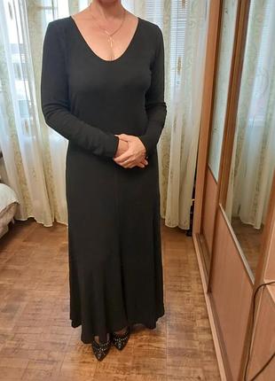 Платье arket размера m, состояние новое.