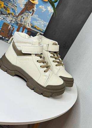 Осінні ботінки для дівчинки