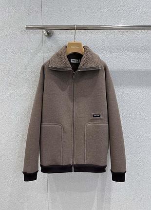 Куртка жіноча