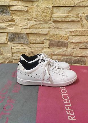 Кросівки  шкіряні nike.