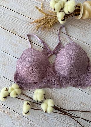 Сиреневый лиф на широком кружевном поясе