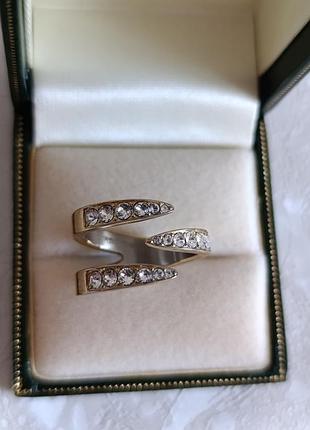 Каблочка dyrberg kern с кристаллами маркована
