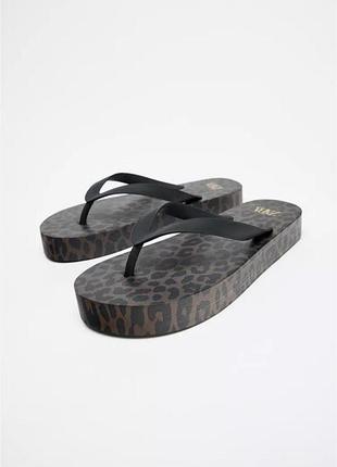 Шльопанці zara 35