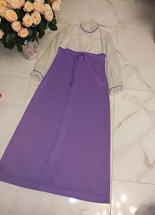 Платье винтажно.