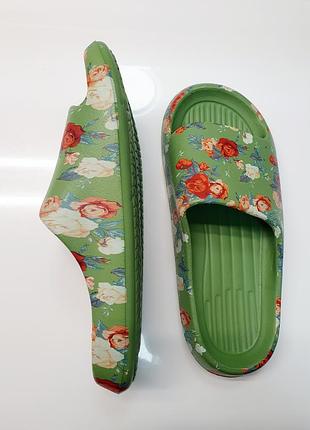 Новые шлепанцы для дома, улицы, бассейна 26см