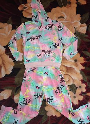 Костюм на девочку штаны кофта