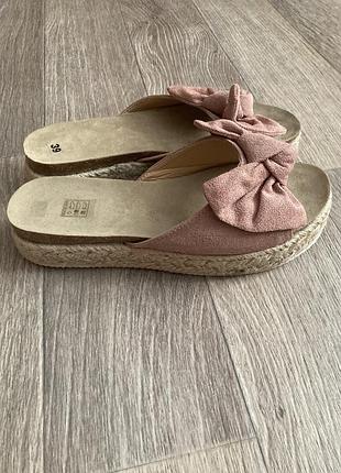 Шлепанцы, эспадрильи