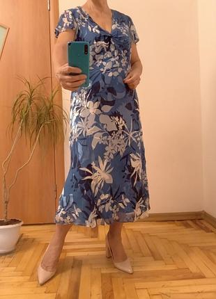 Красивое нарядное платье размер 16