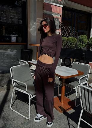 Женский костюм