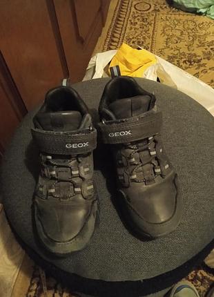 Продам ботинки хлопчику