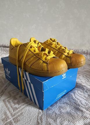 Adidas кроссовки 37 размер superstar в хорошем состоянии