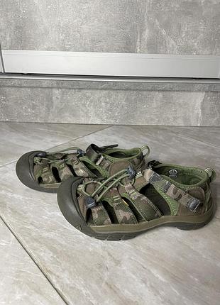 Дитячі сандалі