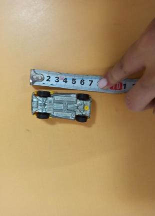 Машинка hot wheels bassline 2