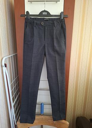 Классические брендовые брюки reserved в школу, р.140