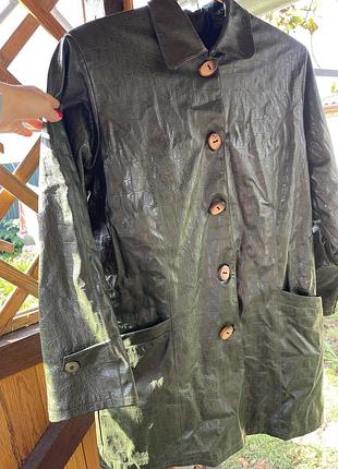 Плащ зелений під рептилію