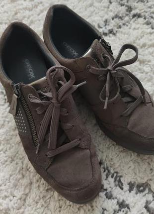 Кроссовки geox на танкетке