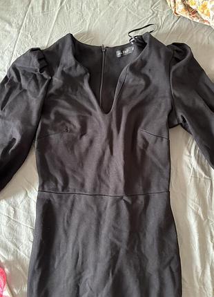 Шикарна чорна сукня, ділова