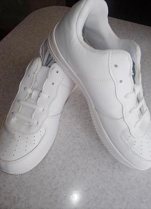 Кросовки 41 -41'5 рр