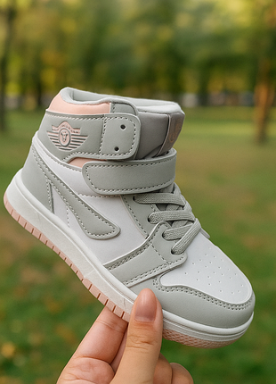 Хайтопи розпродаж демісезон для дівчинки сірі з рожевим та білим