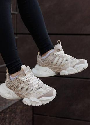 Жіночі кросівки adidas