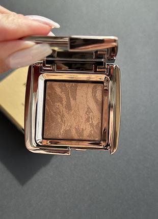 Бронзер hourglass ambient lighting bronzer оттенок luminous bronze light  1.3g
