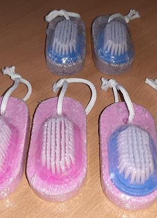 Пемза + щетка 2 в 1 для ногтей и пяток внимательно читайте условия пересылки!