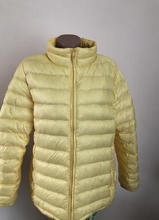 Чудова ультра легка фірмова пухова курточка, розмір xl