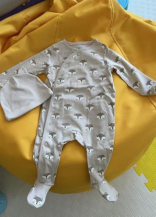 Чоловічок бежевий c&a 68  3-6 м.