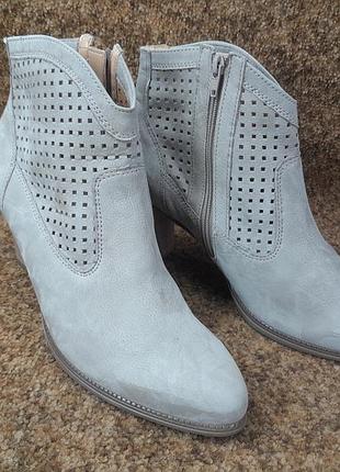 Ботильйони , черевики жіночі оригінал gabor 39 розмір.