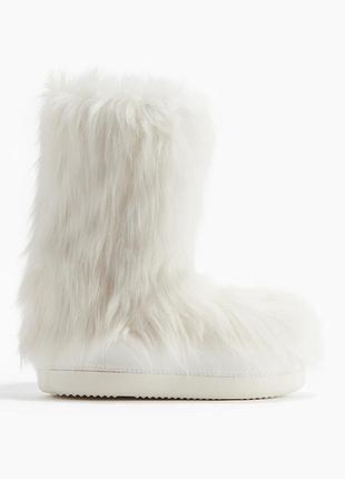 Пушисті черевики жіночі чорні hm new