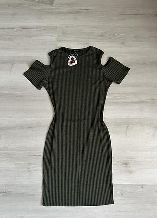 Стильное платье