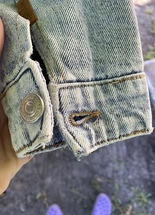 Куртка джинсова