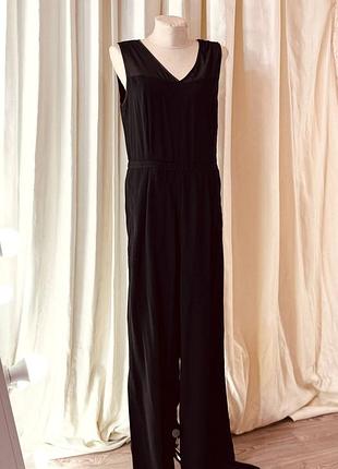 Шикарний жіночий брючний комбінезон