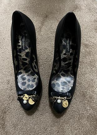 Туфлі на підборах