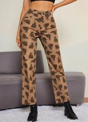 Коричневые женские принтотованные джинсы кроп