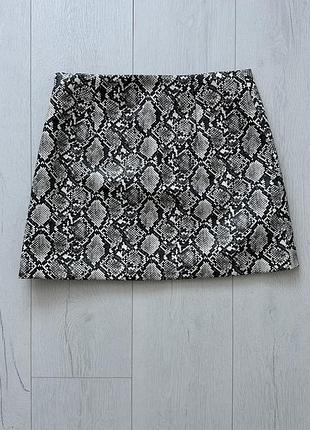 Спідниця міні з еко шкіри зі зміїним принтом